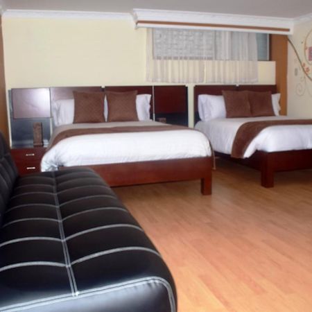 La Kapital Hotel Ambato Bagian luar foto
