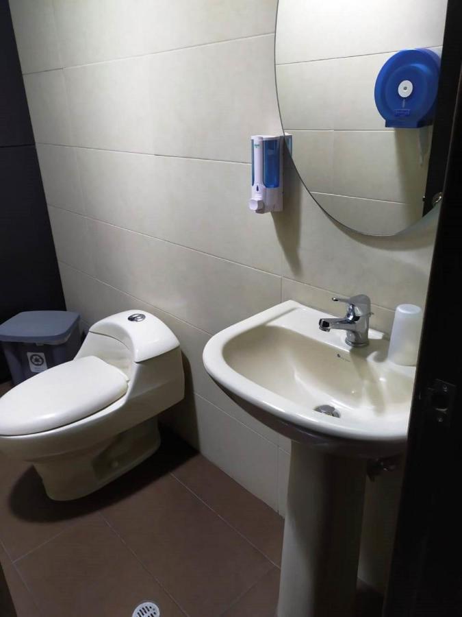 La Kapital Hotel Ambato Bagian luar foto