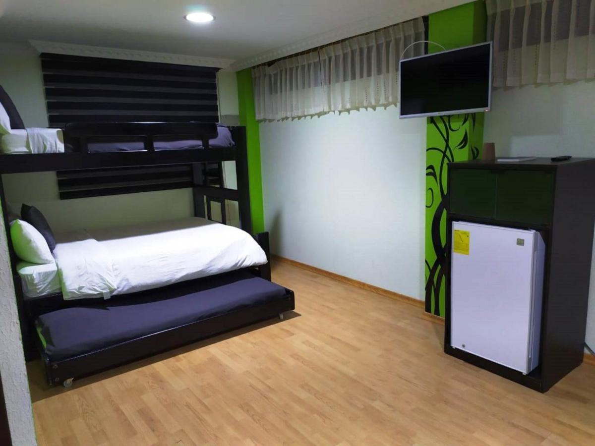 La Kapital Hotel Ambato Bagian luar foto