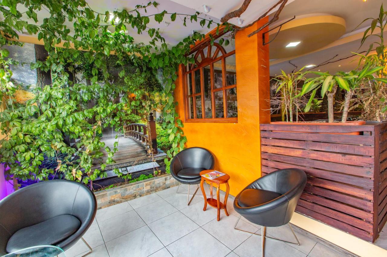 La Kapital Hotel Ambato Bagian luar foto